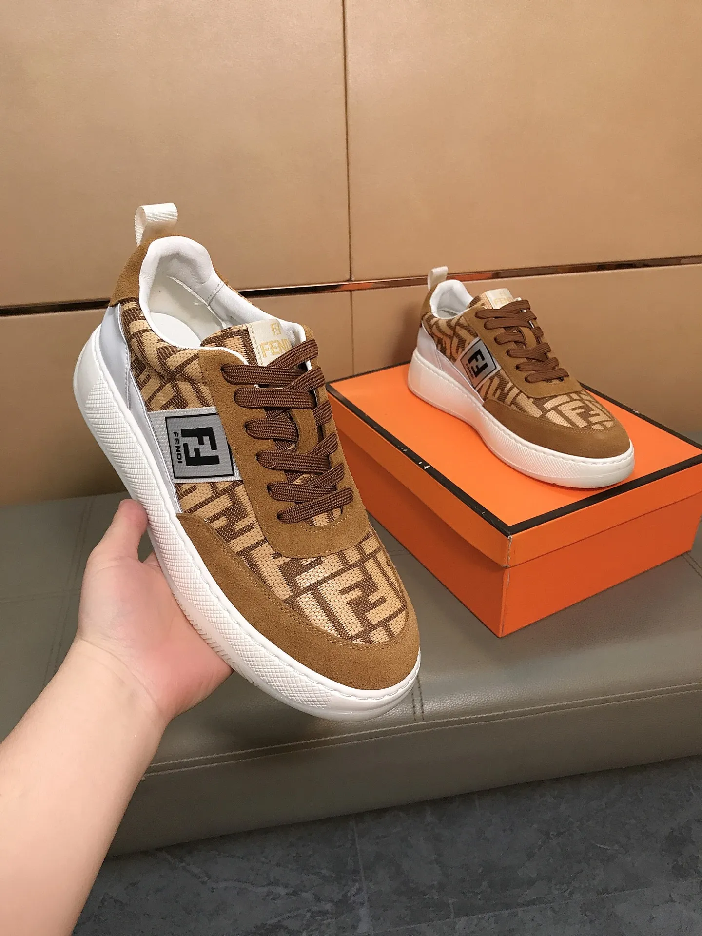 Ex-factory price 420 🔆🔆👉Fendi [Fendi] Men's new low-cut casual shoes are on the market🔥The shoe body is made of brand-specific printed fabric nubuck leather, with sheepskin lining for feet, breathable and does not cover the feet! Fashionable casual shoes 🙈Outsole is ultra-light, non-slip and wear-resistant👣 Standard size 38-44